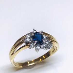 K18ベースPt850サファイア 0.29ct＆メレダイヤ付きリング